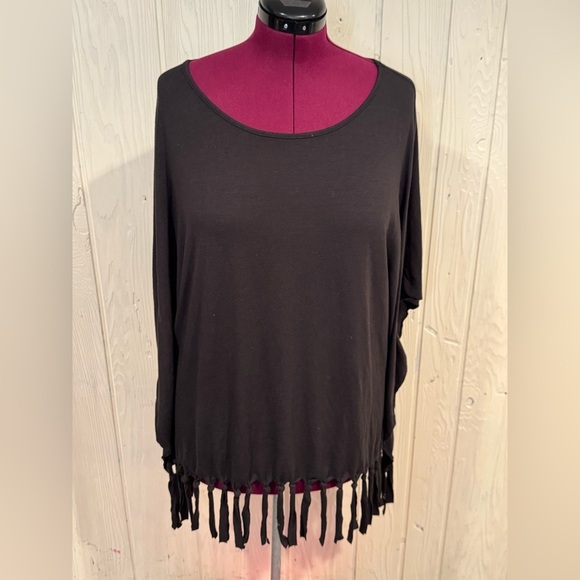 Venus Black Dolman Sleeves with Fringe Bottom, Size L/XL - Picture 1 of 8